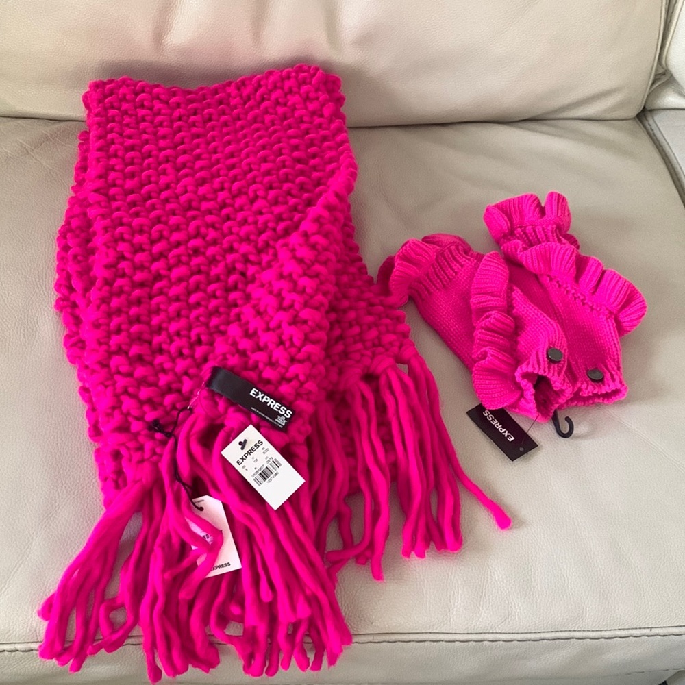 Scarf and fingerless mittens